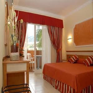 Hotel Spa Tierra De Oro Лос Реалехос Екстериор снимка